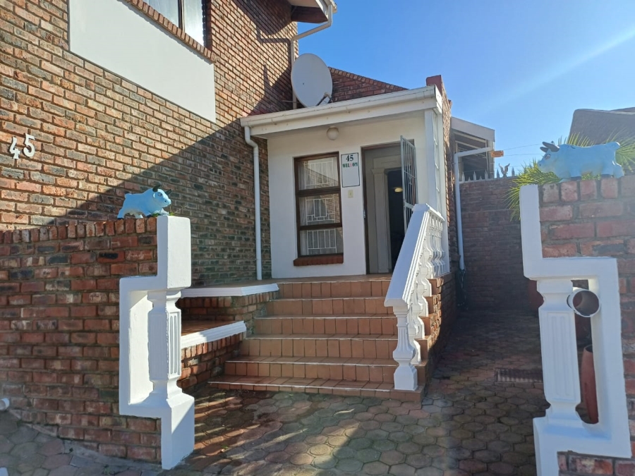 3 Bedroom Property for Sale in Deoville Park Western Cape